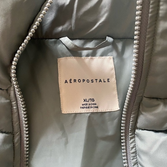 Aeropostal Puffer Vest - Size XL - Picture 7 of 7